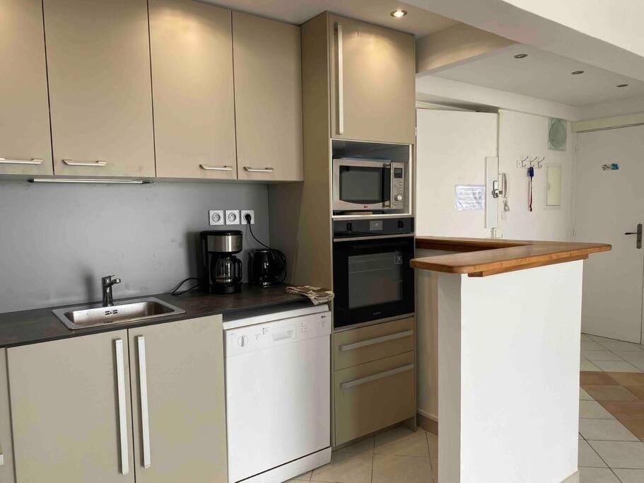 T3 Sur La Plage Vue Feerique Mer,Wifi, Parking Inclus , Clim 라시오타 외부 사진